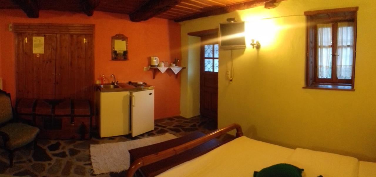 Traditional Rooms Karaouli Papigko Exterior photo